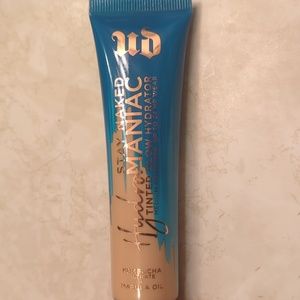 Urban Decay Stay Naked Hydromaniac Tinted Glow Hydrator